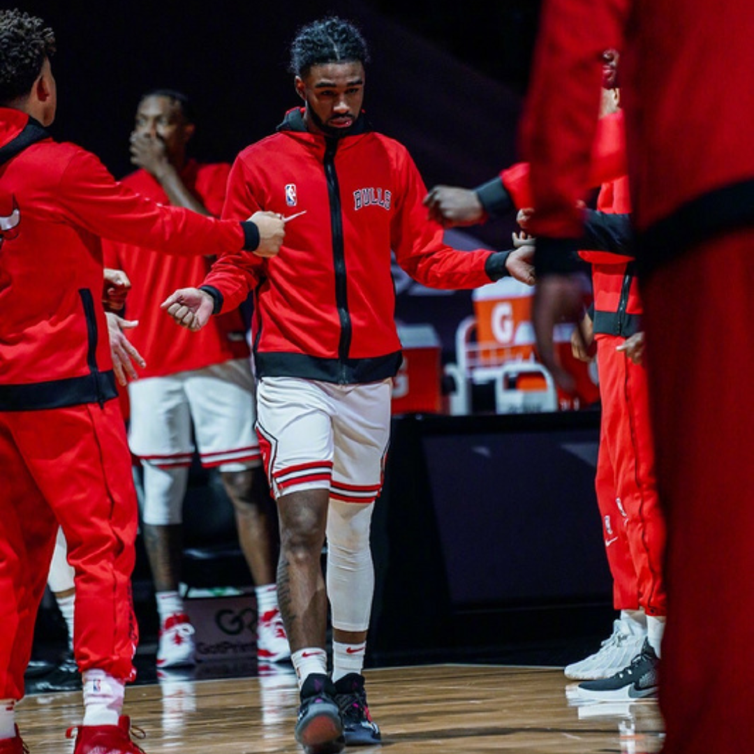 Chicago Bulls Showtime Performance Full-Zip Hoodie Jacket - Red